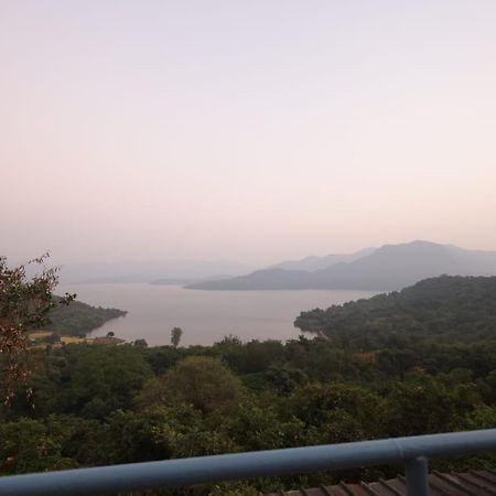 Nisarg Farm Mulshi Bed & Breakfast Bagian luar foto
