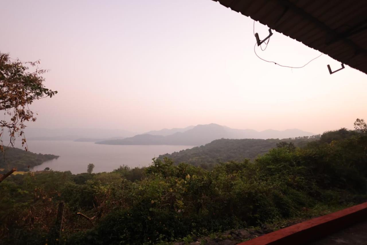 Nisarg Farm Mulshi Bed & Breakfast Bagian luar foto