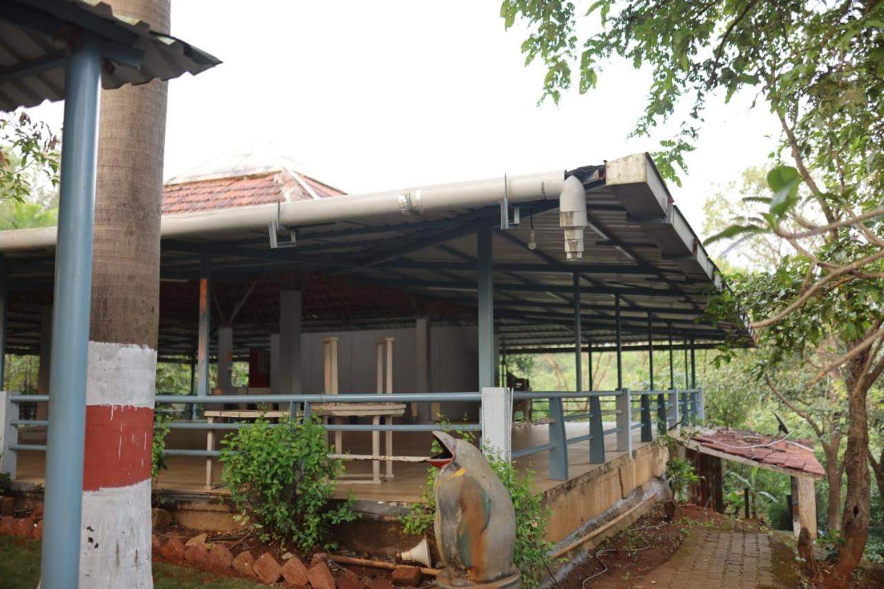 Nisarg Farm Mulshi Bed & Breakfast Bagian luar foto